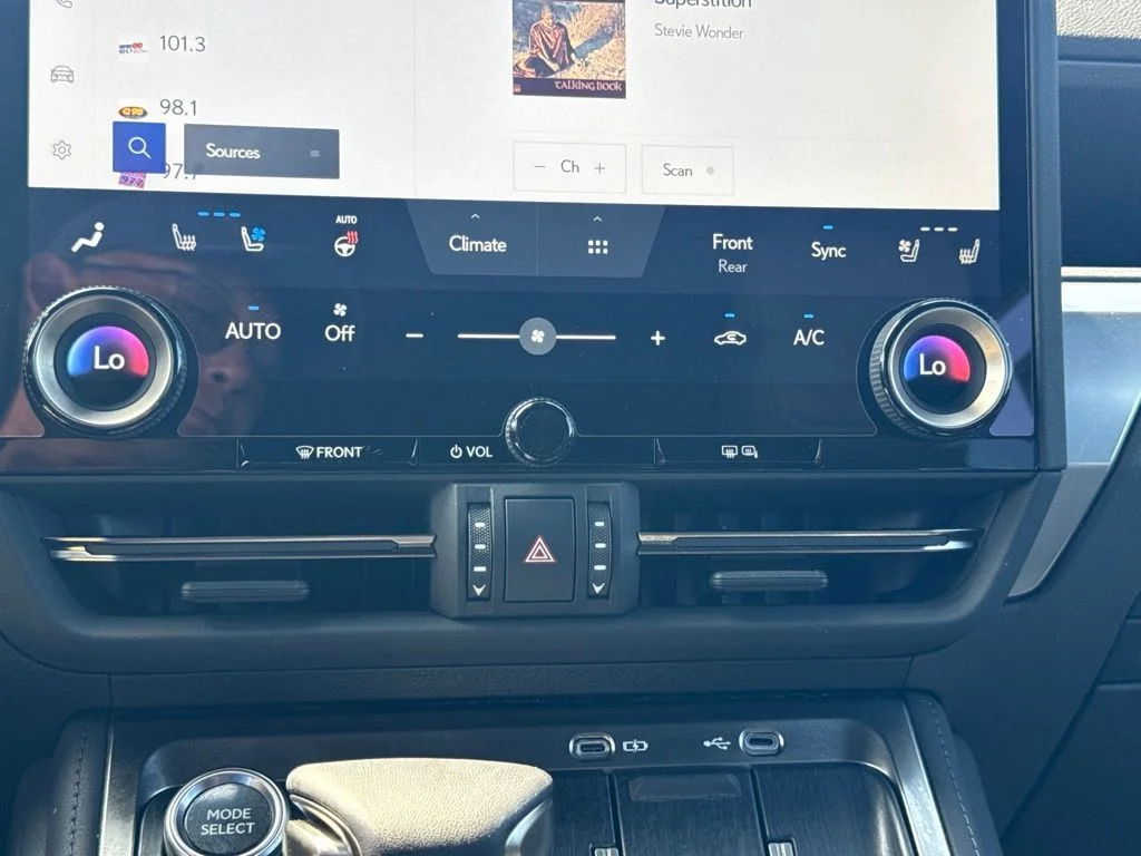 Used 2025 White Lexus 550 Premium+ image 12