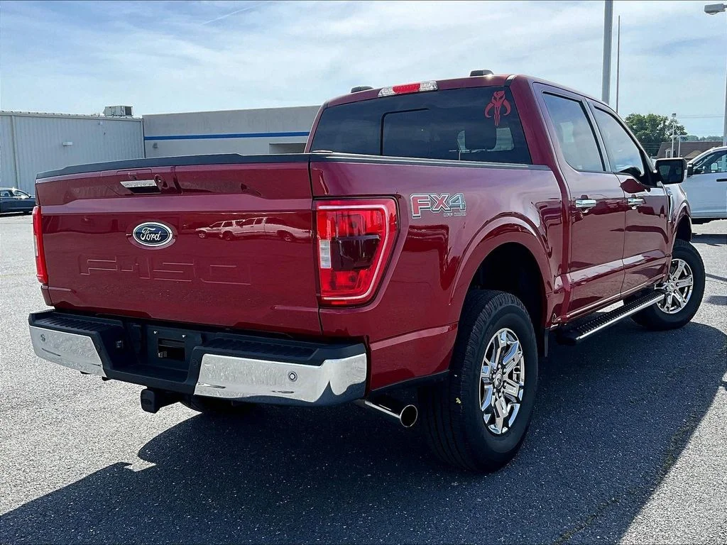 Used 2021 Red Ford XLT image 4
