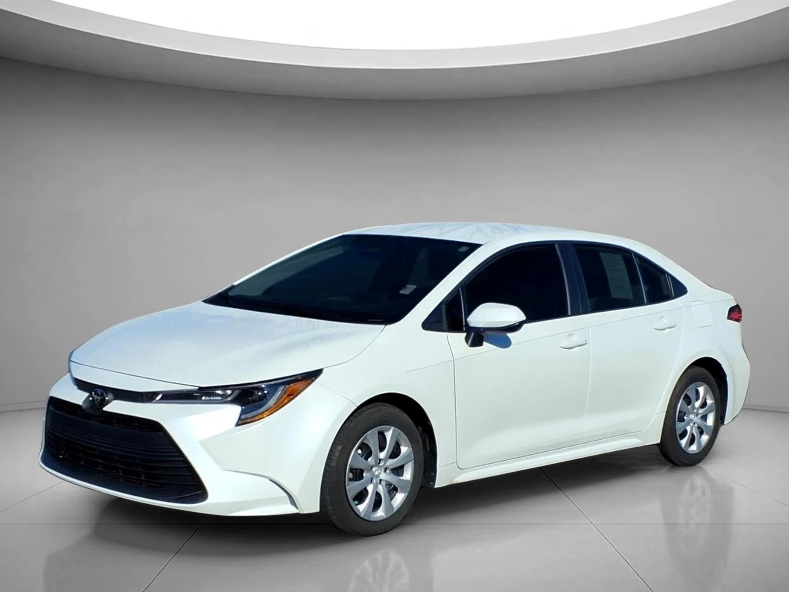 Used 2026 Wind Chill Pearl Toyota LE image 1