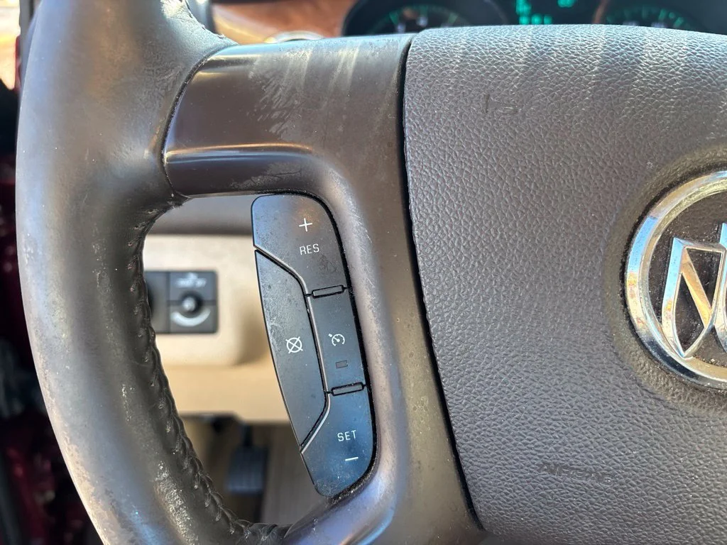 Used 2011  Buick CXL image 19