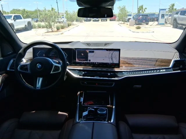 Used 2025 Gray BMW sDrive40i image 10