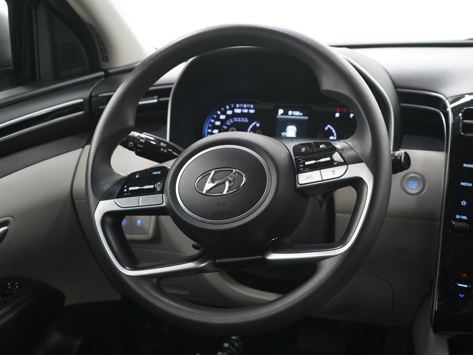 Used 2024 Dark Gray Metallic Hyundai SEL AWD *Ltd Avail* image 15