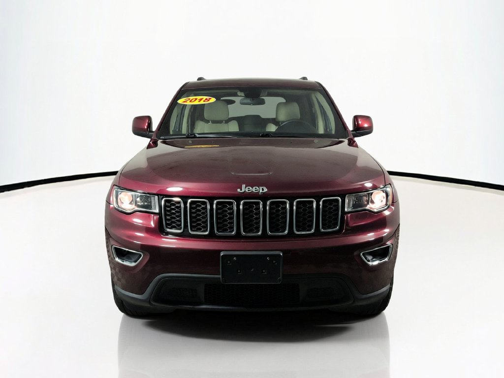 Used 2018 Red Jeep Laredo E image 3