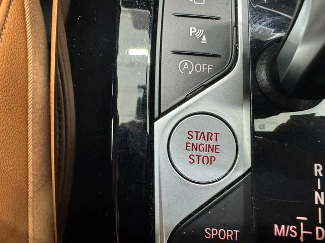 Used 2024 Black Sapphire Metallic BMW xDrive30i image 27