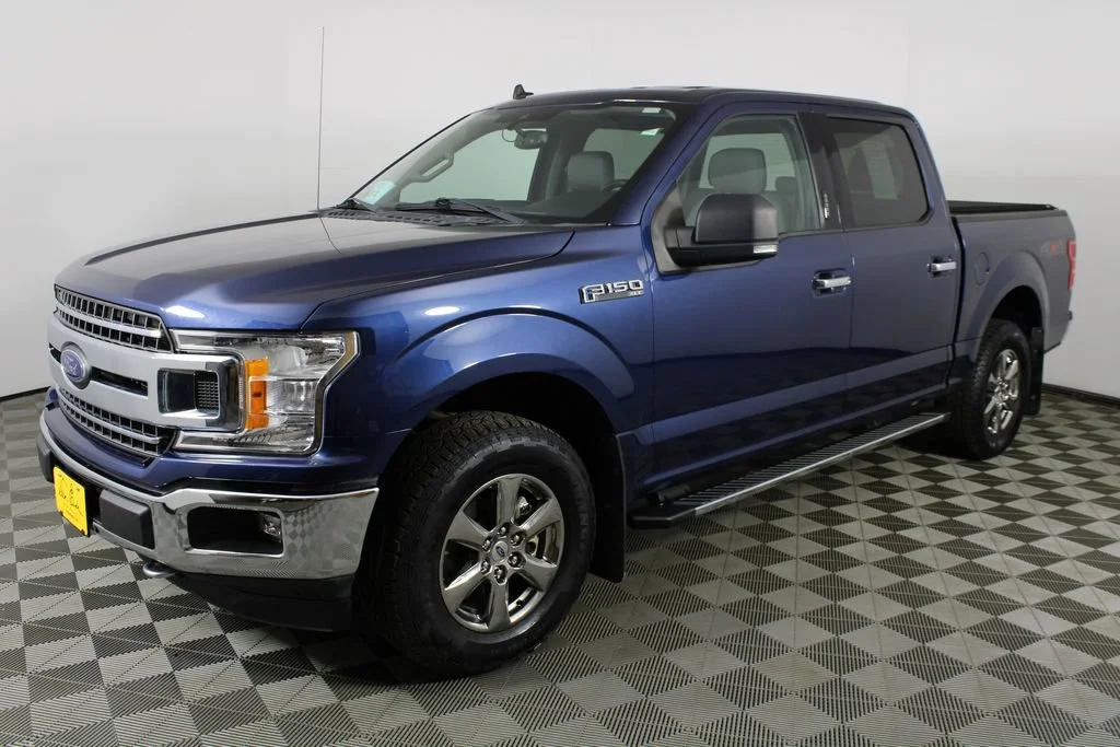 Used 2020 Blue Ford XL image 3