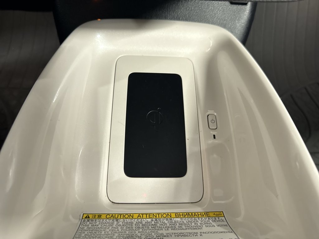 Used 2017 Pearl Toyota Four image 33