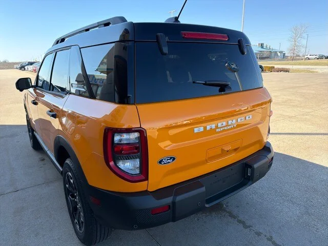 New 2026 Orange Fury Metallic Tri-Coat Ford Outer Banks® image 45