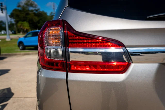 Used 2020 Tungsten Metallic Subaru Limited image 16