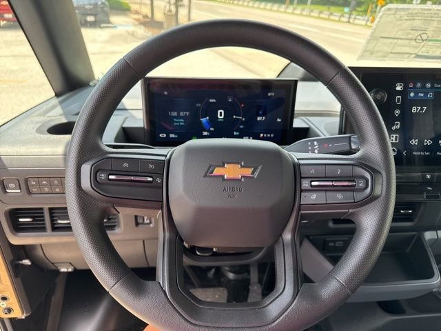New 2025 Oyster White Chevrolet AWD 400 image 15