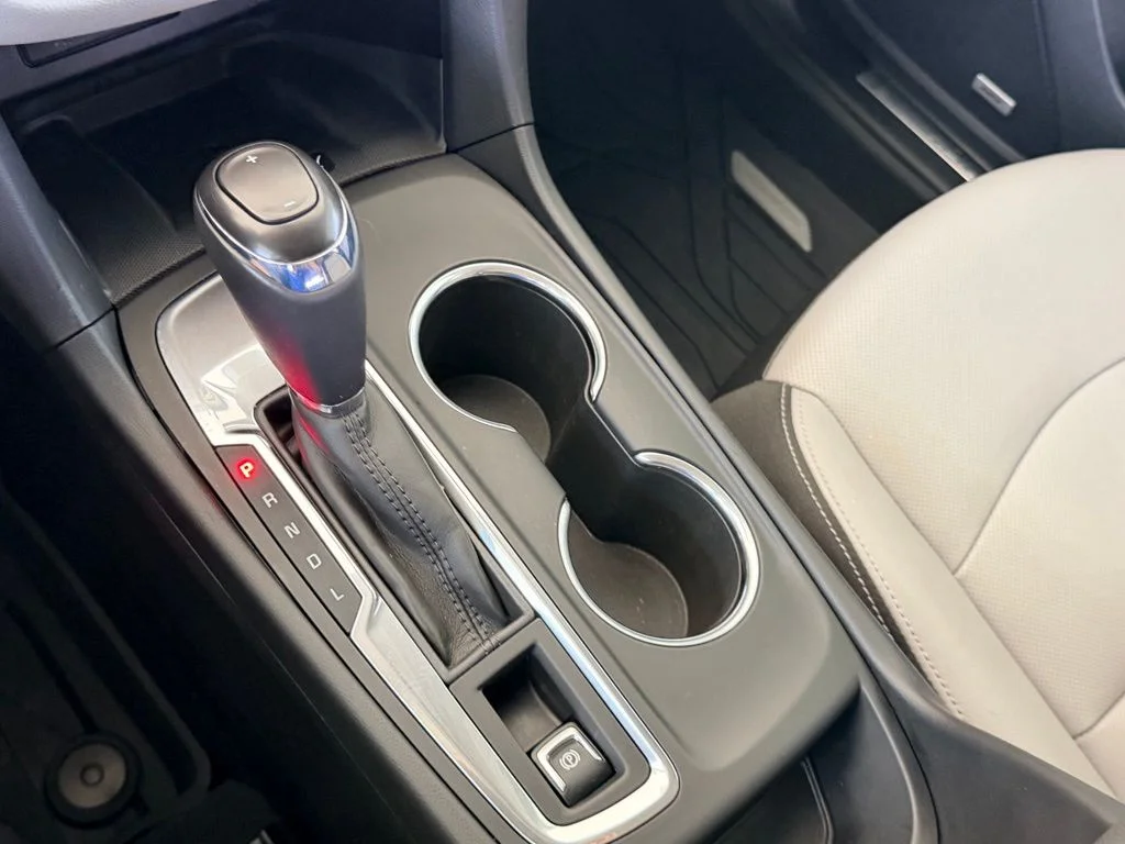 Used 2019 Silver Chevrolet Premier image 28