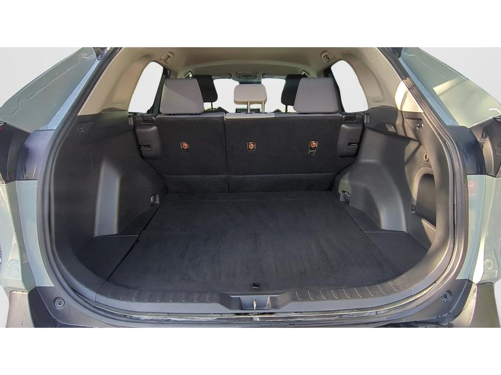 Used 2020  Toyota XLE image 9