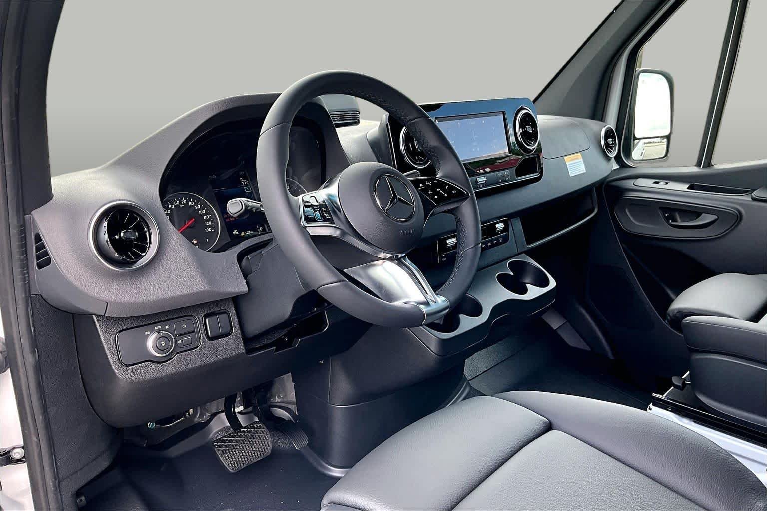 New 2026 Arctic White Mercedes-Benz  image 9