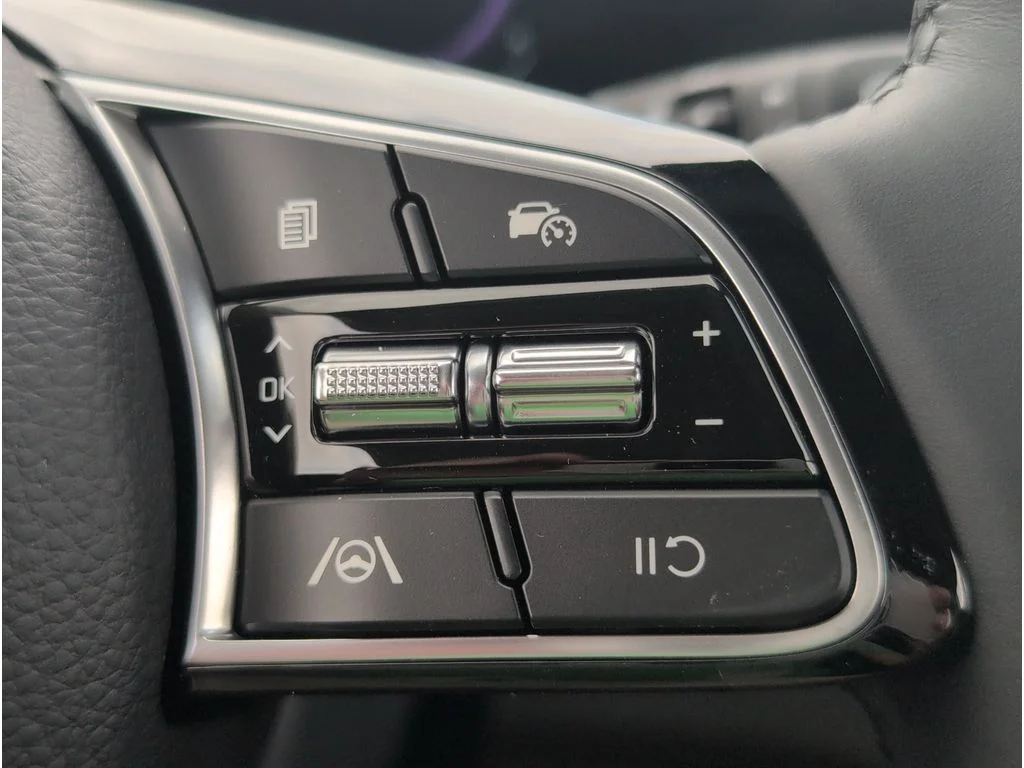 New 2026 Snow White Pearl Kia S image 23