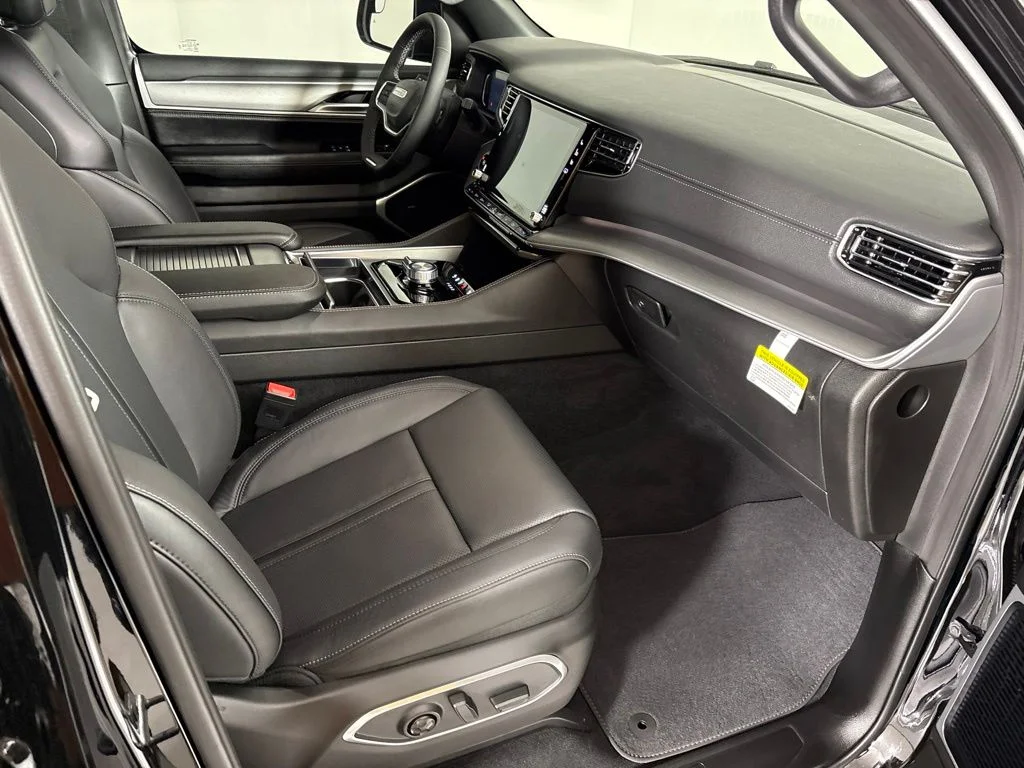 New 2026 Black Jeep Limited Altitude image 19