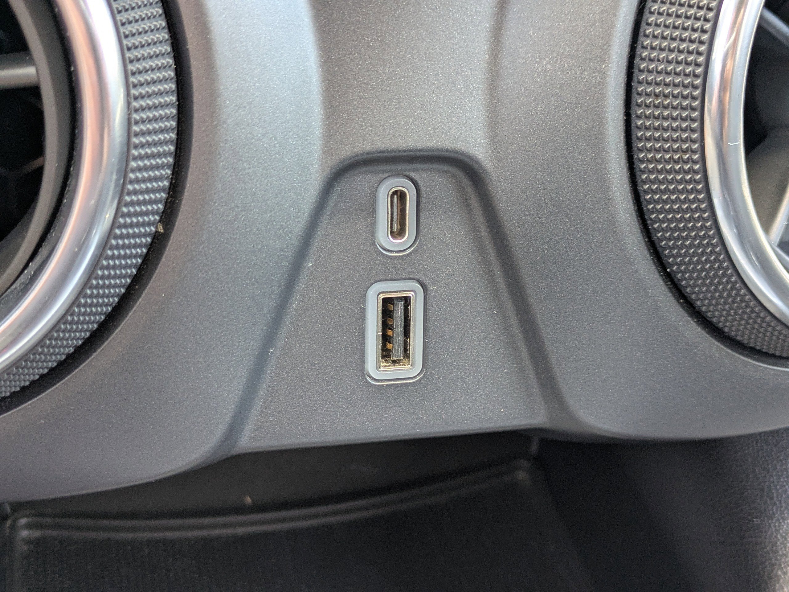 Used 2021 Pewter Metallic Chevrolet LT image 29