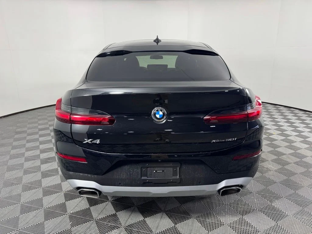 Certified Used 2025 Black Sapphire Metallic BMW xDrive30i image 6