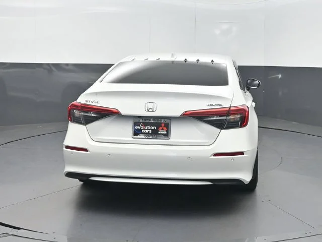 Used 2023 White Honda Touring image 28