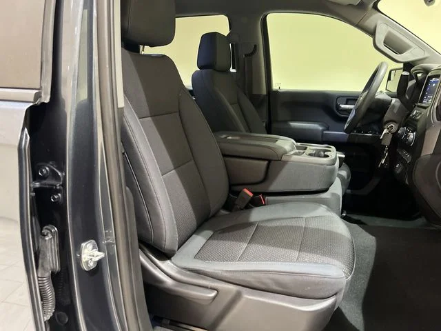 Used 2019 Gray Chevrolet Custom image 22
