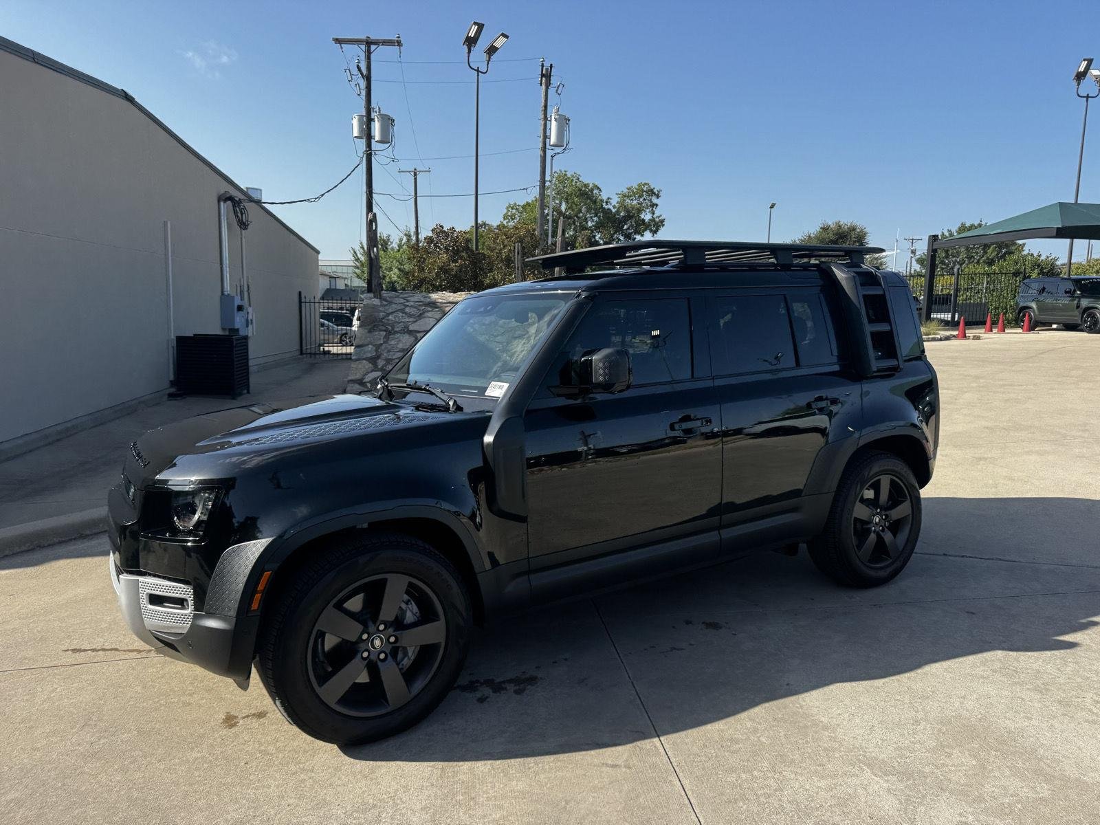 Used 2025 Santorini Black Metallic Land Rover S image 2