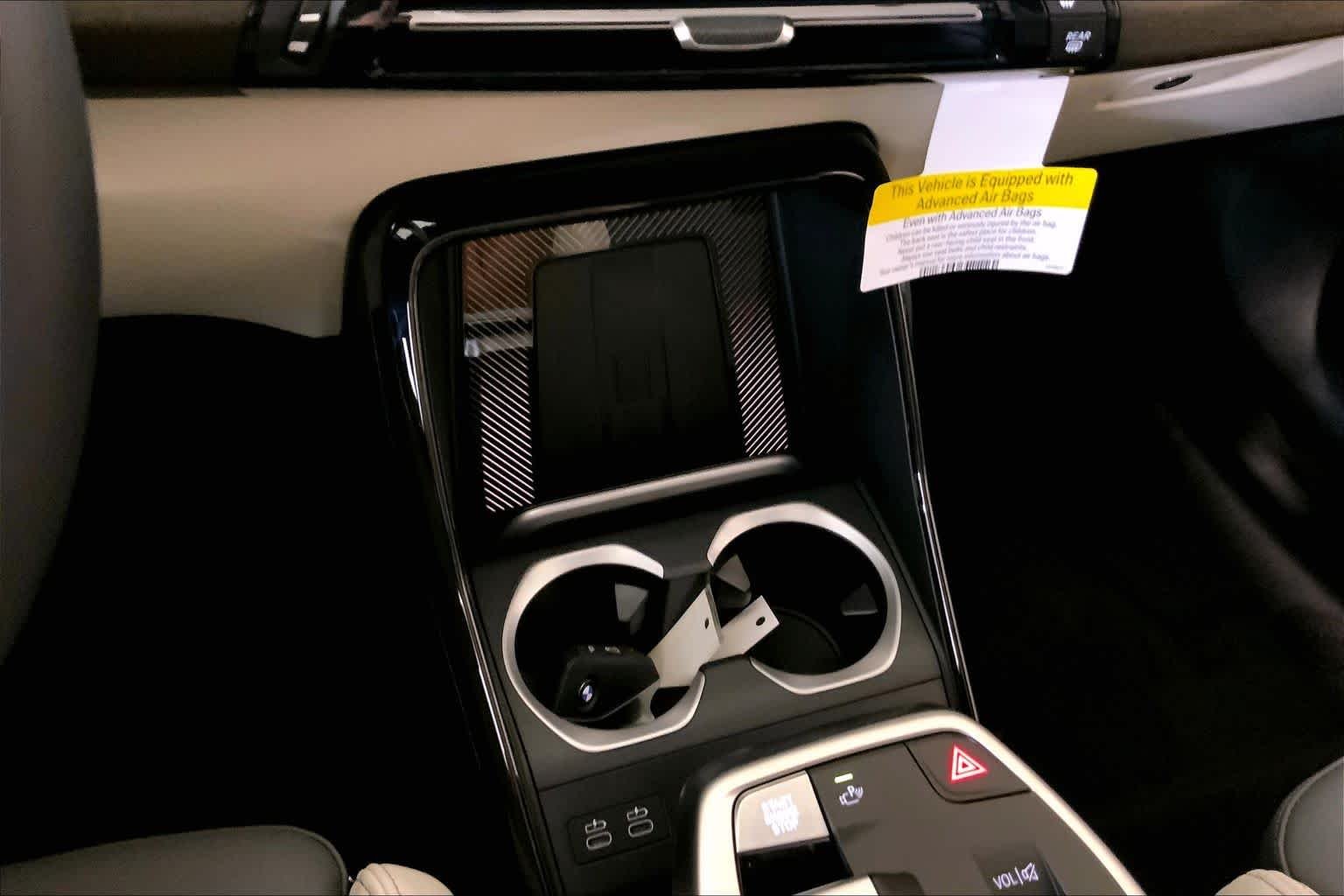 New 2026 Mineral White Metallic BMW xDrive28i image 20