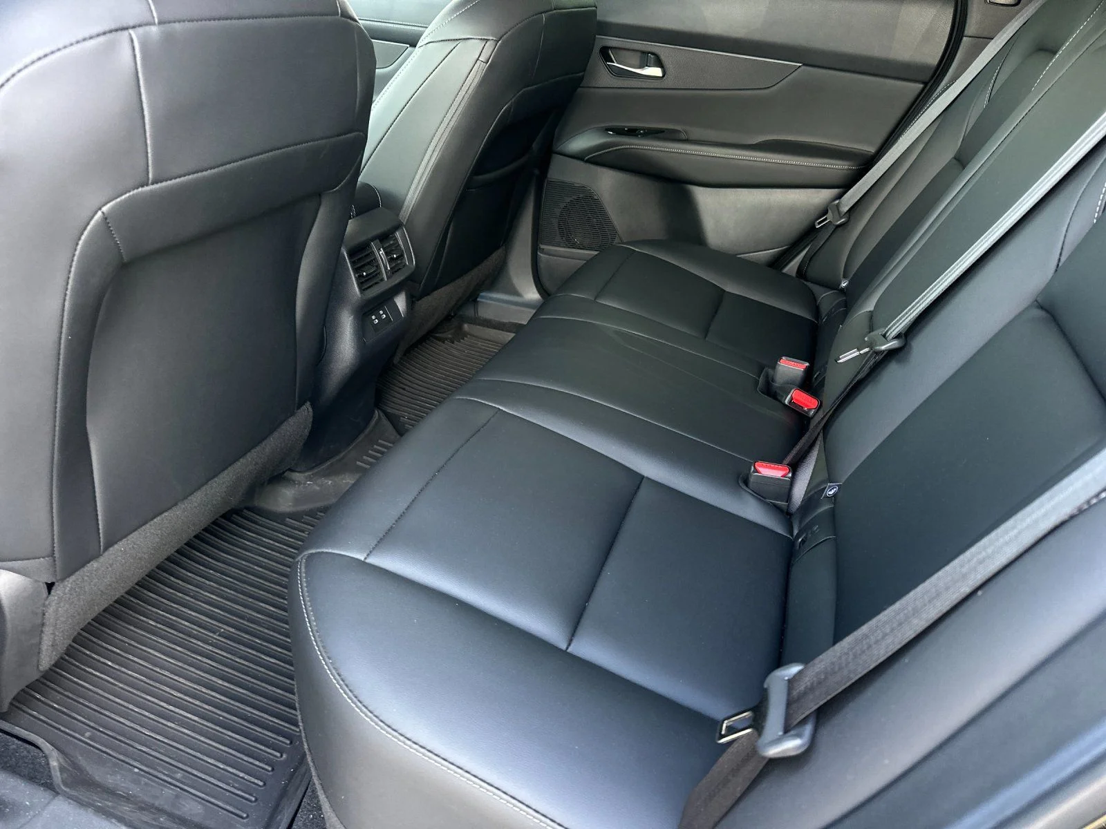 Used 2025 Super Black Nissan SV image 11