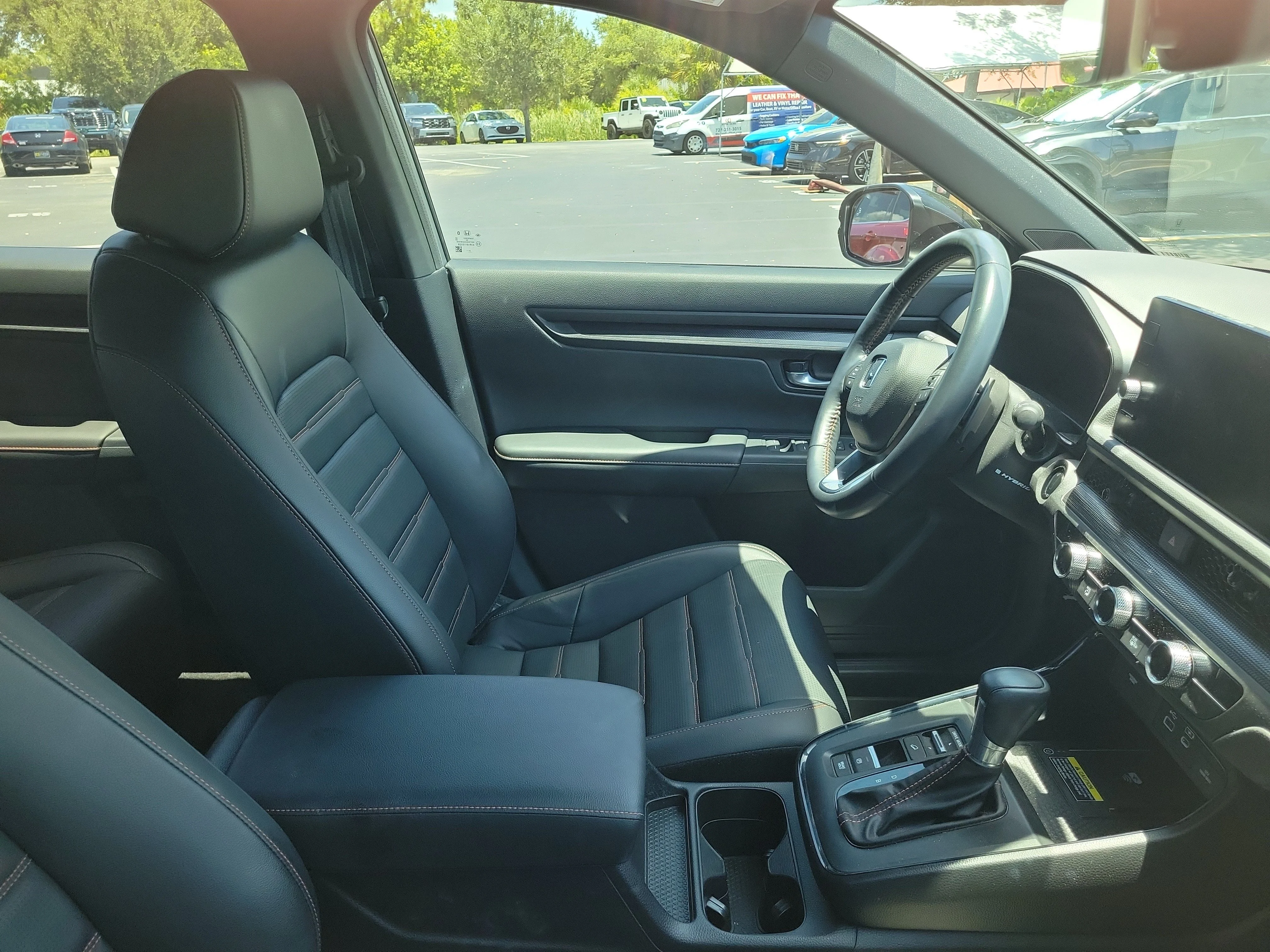 Certified Used 2025 Solar Silver Metallic Honda Sport-L image 3