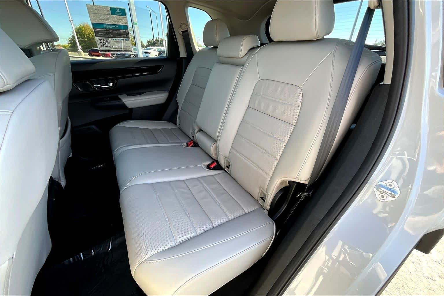 Used 2024 Platinum White Pearl Honda EX-L image 20