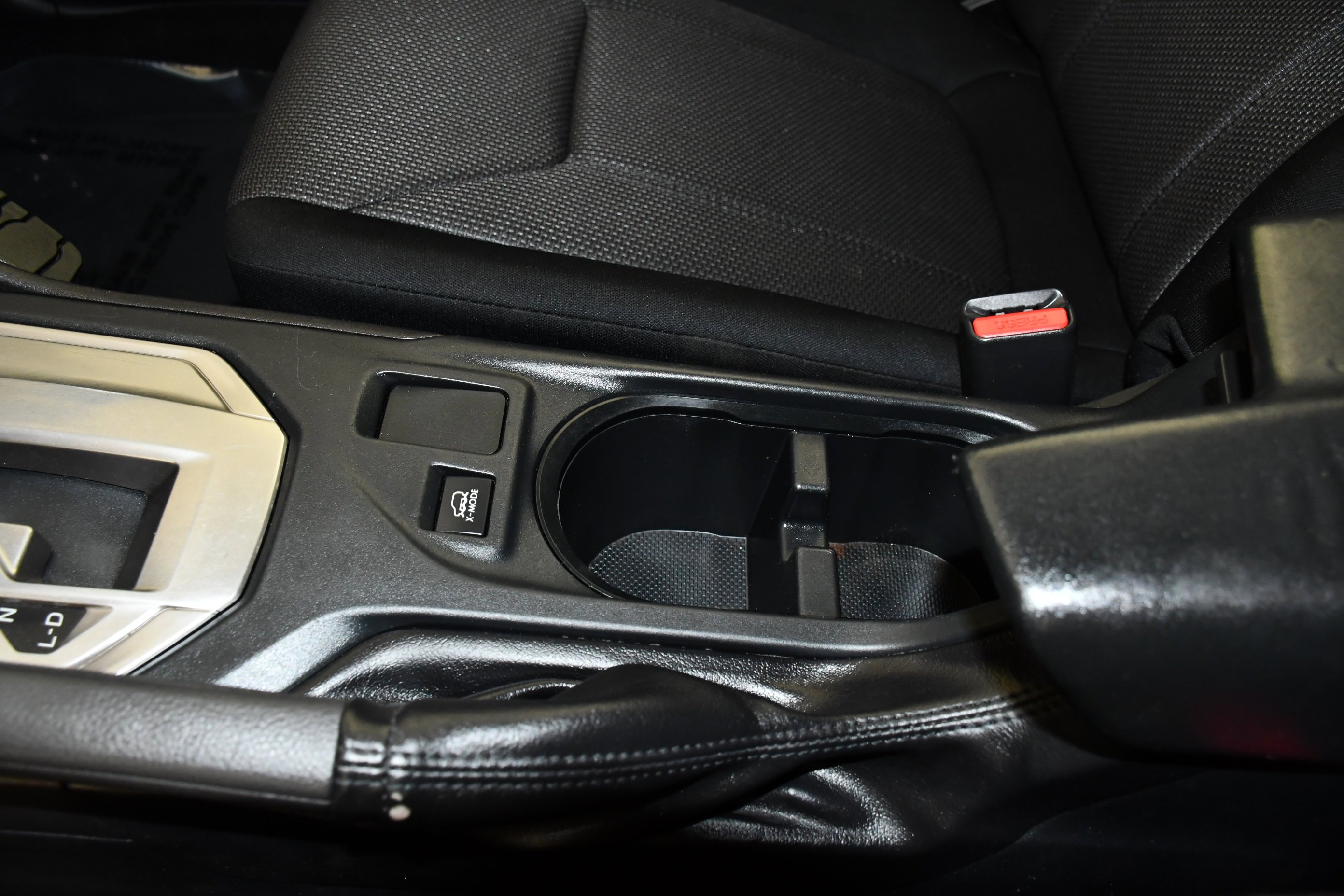 Used 2023 Crystal White Pearl Subaru Base image 32