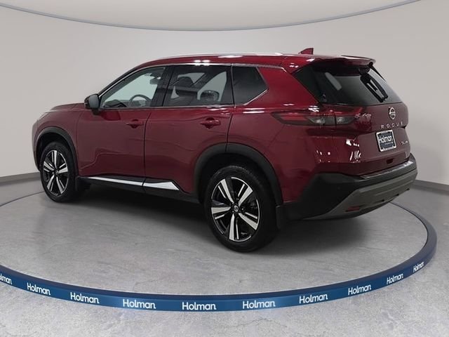 Used 2021 Red Nissan SL image 8