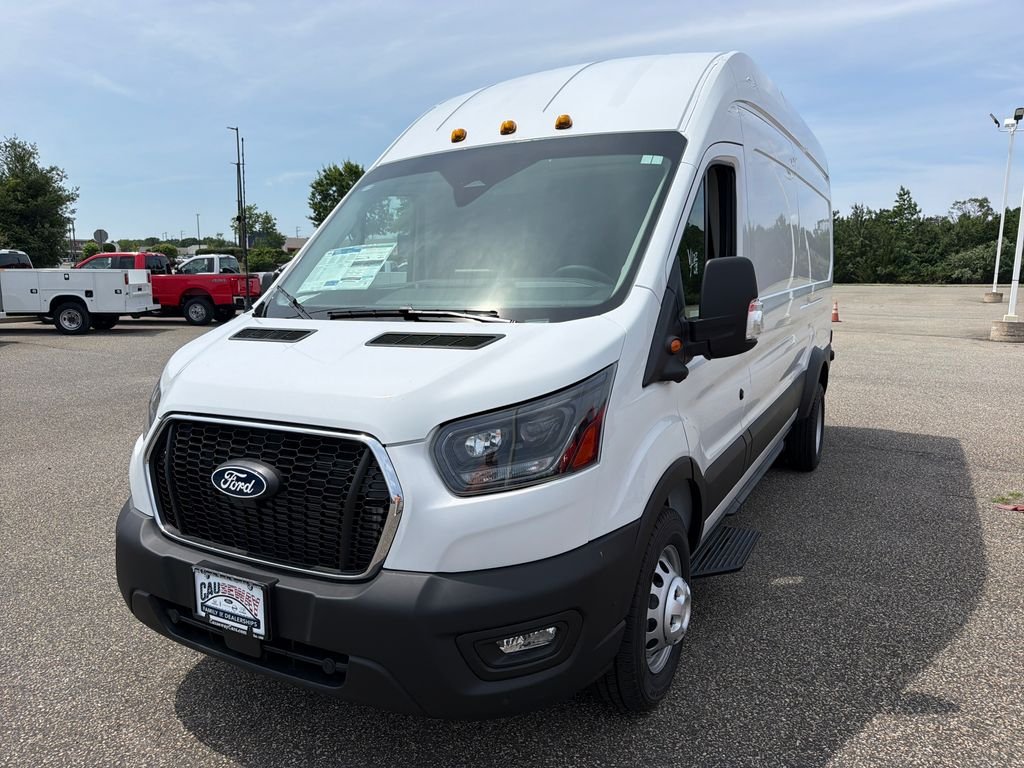 New 2026 Oxford White Ford Cargo Van image 3