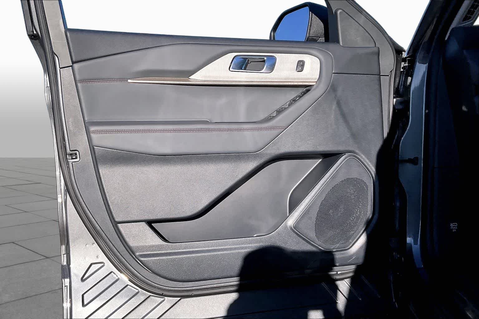 2026 Ford Explorer Active - Photo 10
