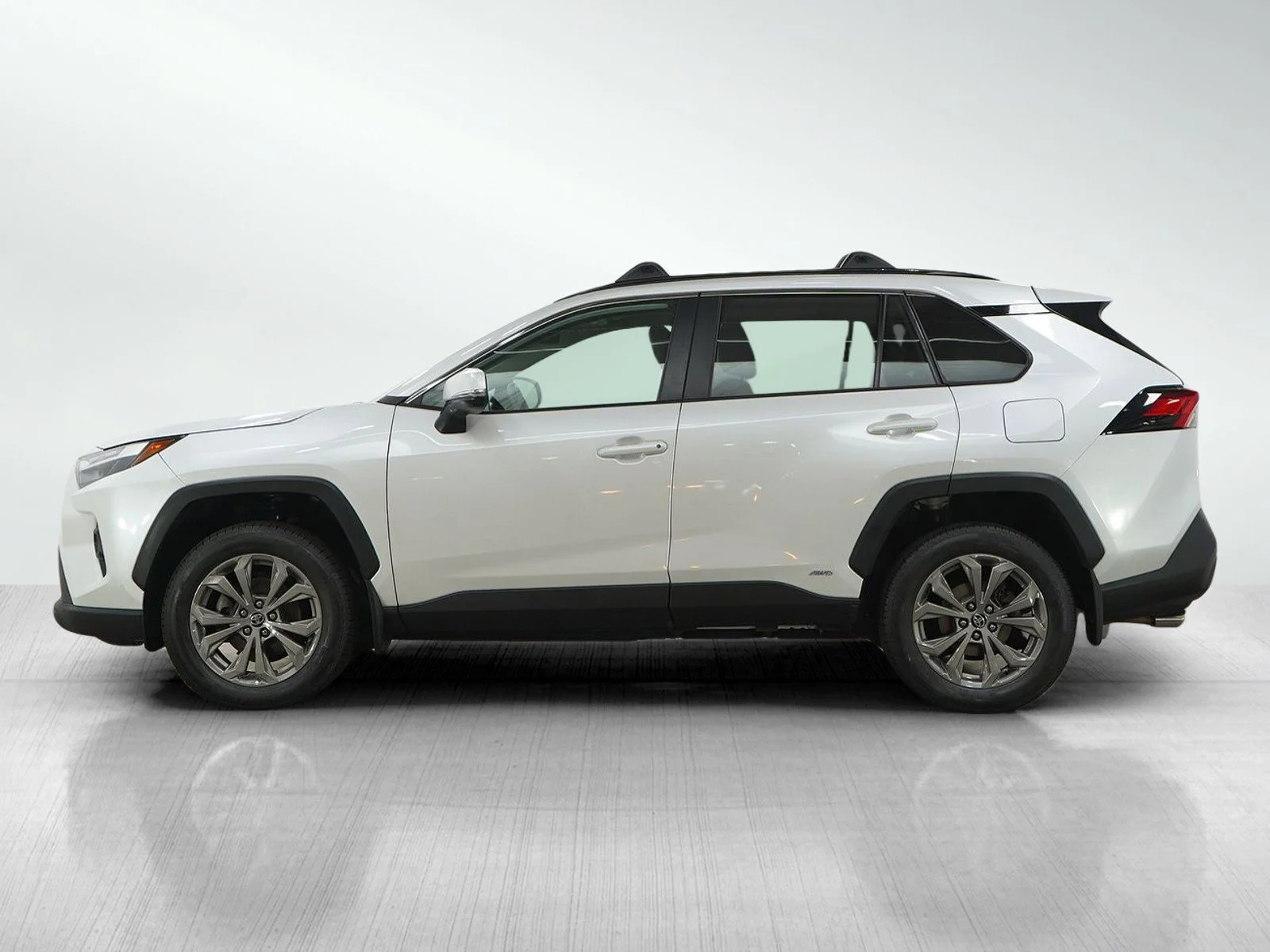 Used 2024 Toyota RAV4 XLE Premium with VIN 4T3B6RFV5RU146322 for sale in South Saint Paul, Minnesota
