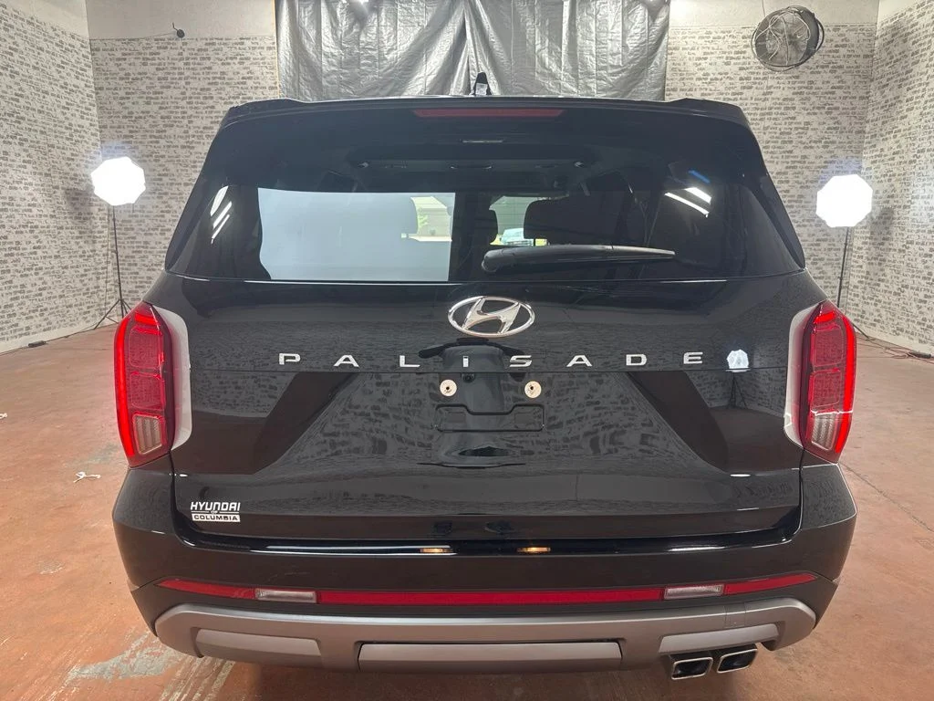 Used 2025 Abyss Black Pearl Hyundai SEL Premium image 6