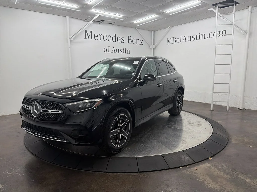 Used 2026 Black Mercedes-Benz GLC 300 image 3