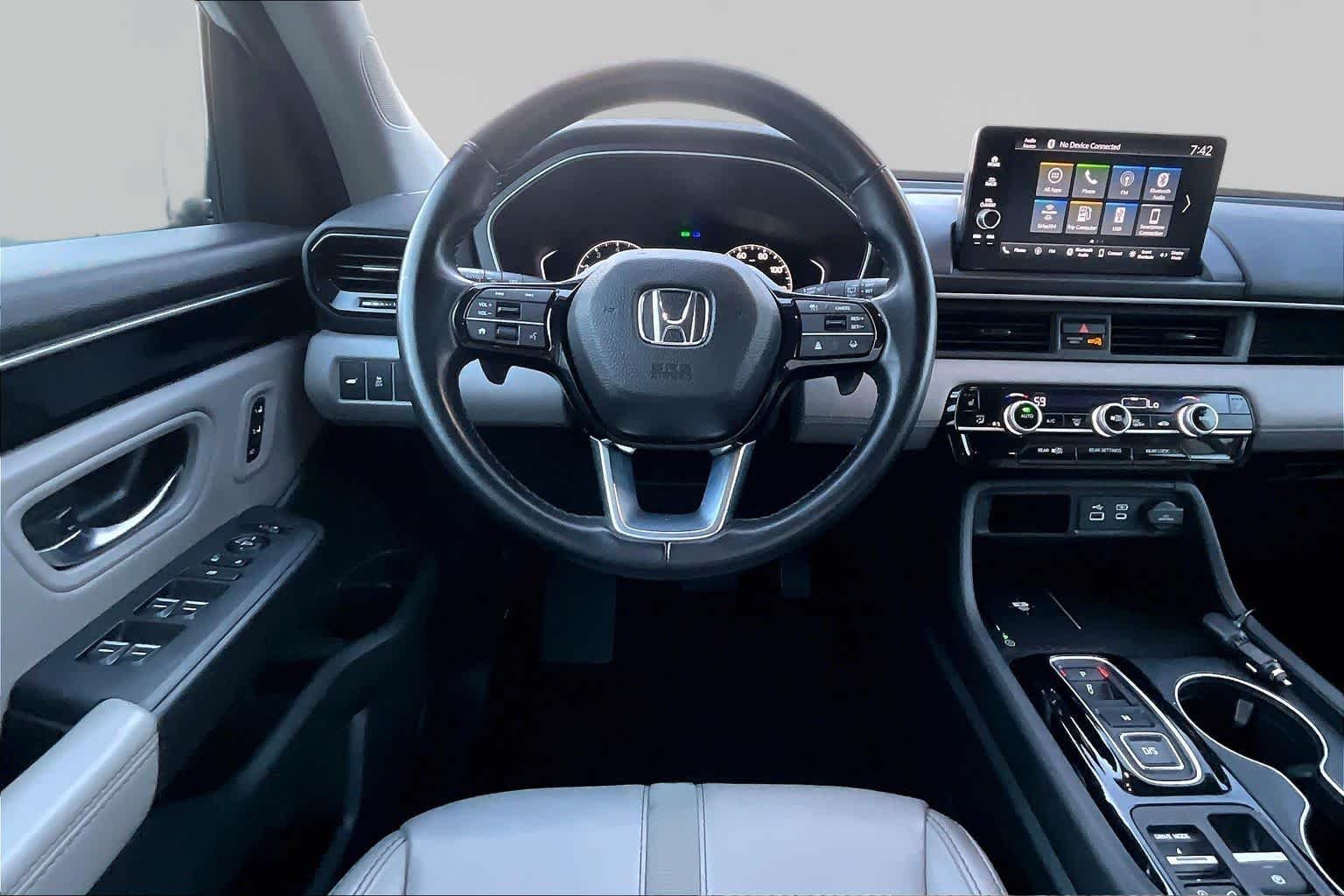Used 2025 Platinum White Pearl Honda EX-L image 6