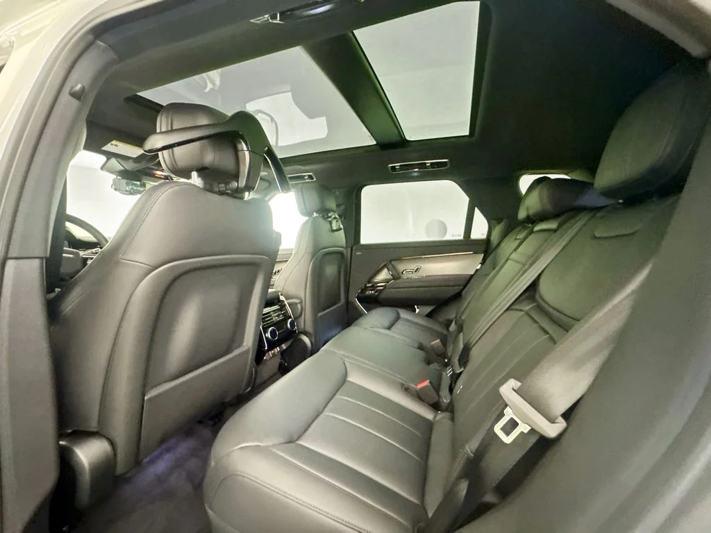 New 2026 Fuji White Land Rover SE image 24