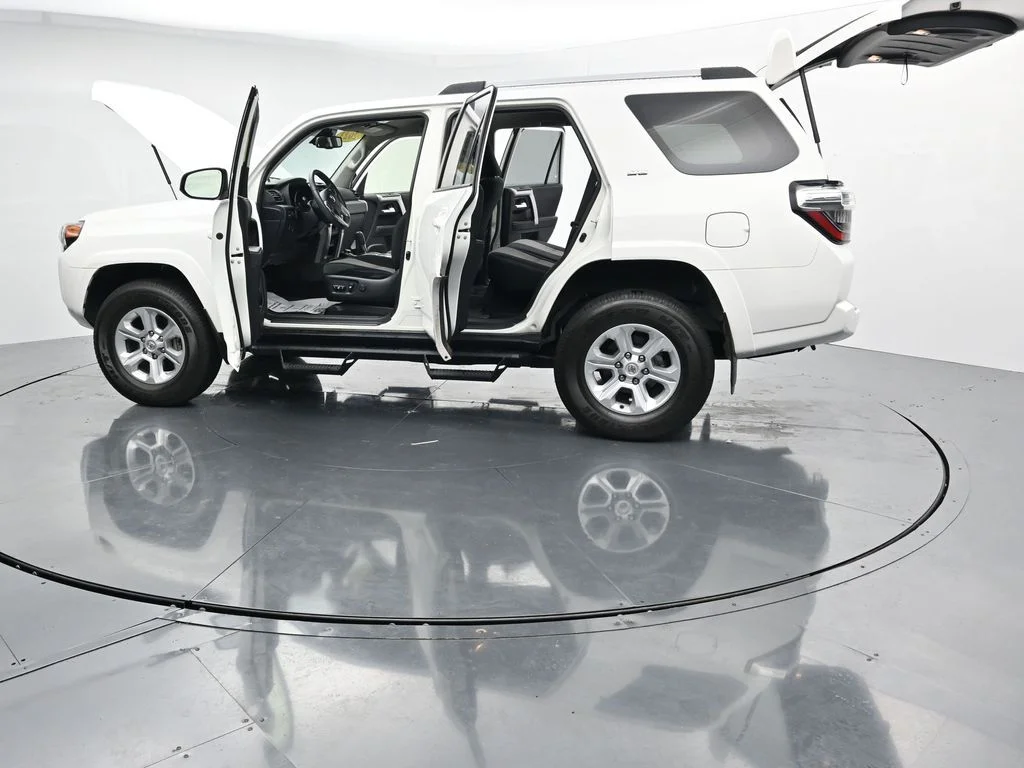Used 2023 White Toyota SR5 image 38