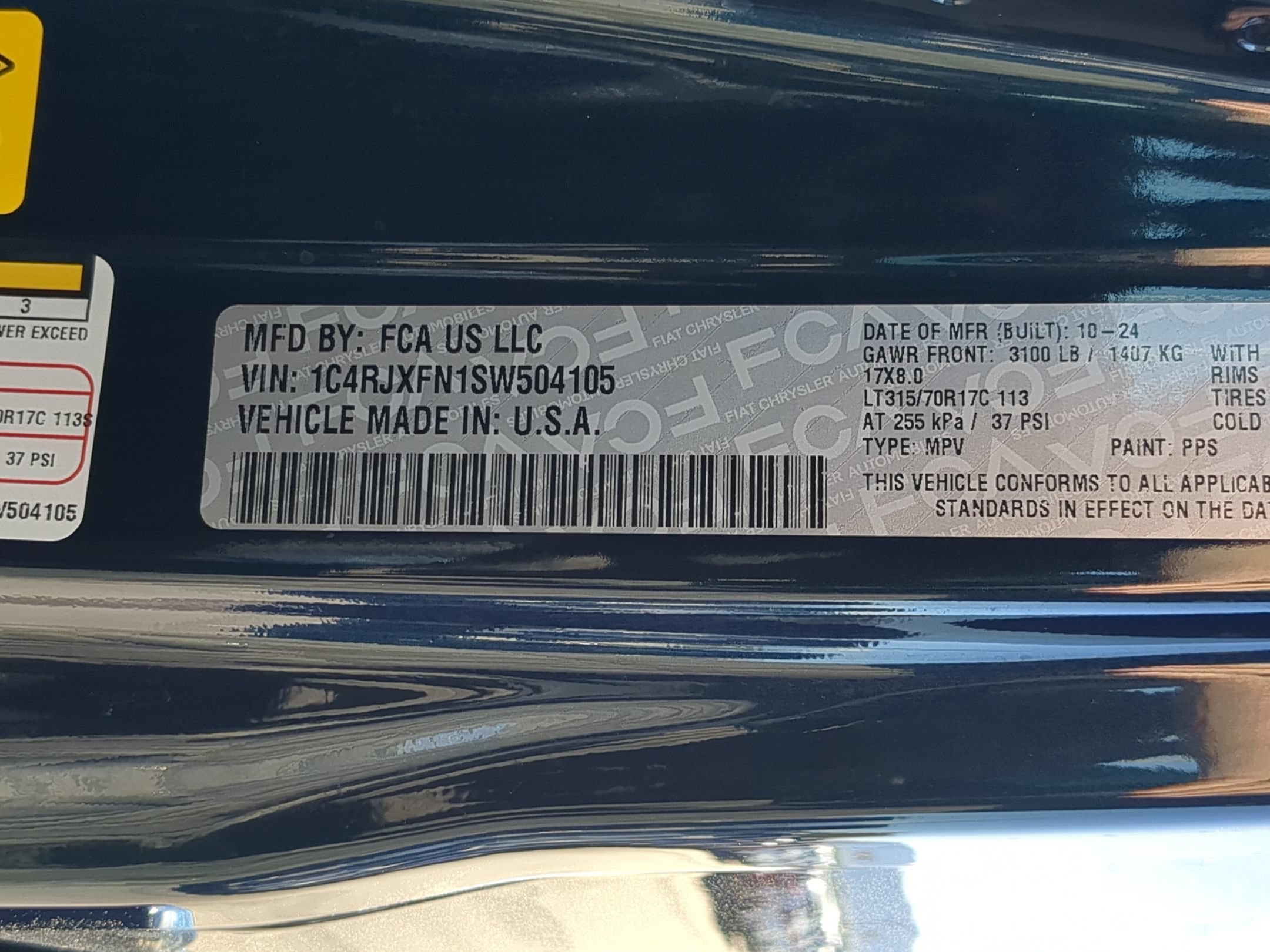 Used 2025 Fathom Blue Pearlcoat Jeep Rubicon image 34