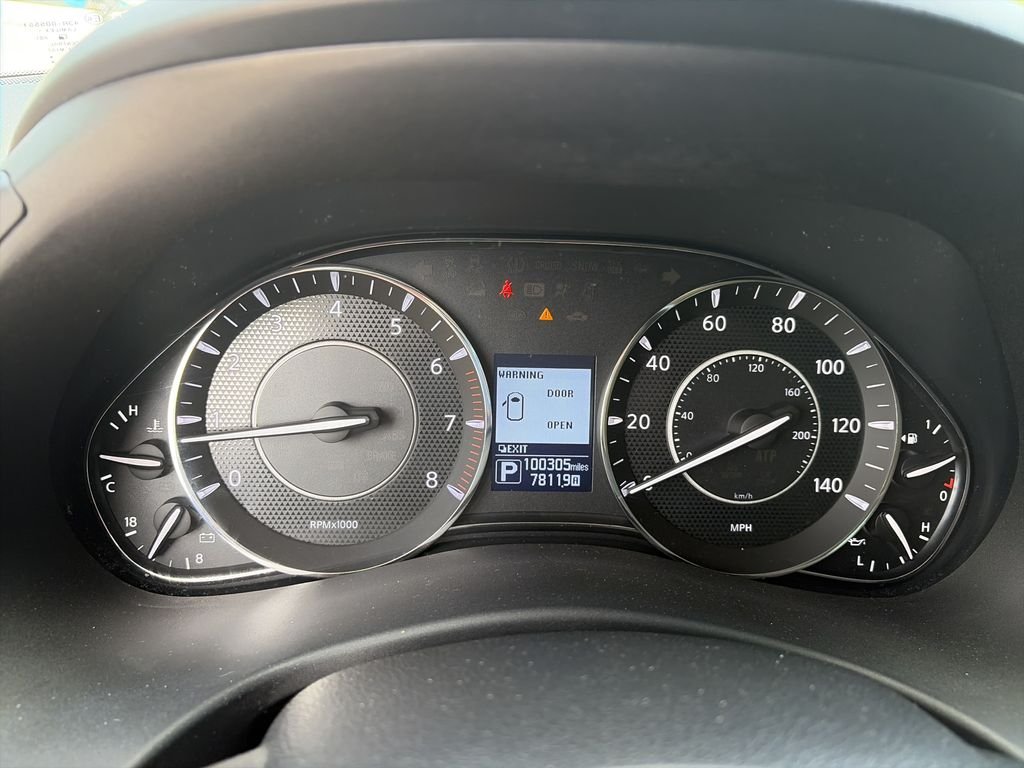 Used 2020 Gray Nissan SL image 39
