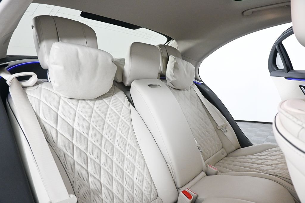 Certified Used 2023 White Mercedes-Benz S 580 image 19