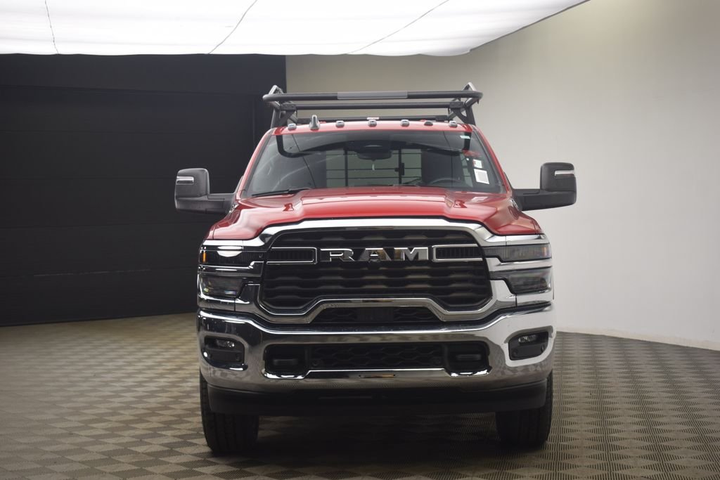 New 2026 Molten Red Pearl-Coat Exterior Paint RAM Tradesman image 20