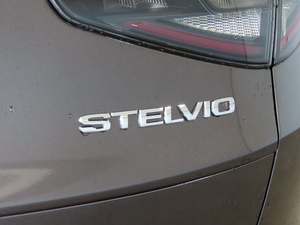 2025 Alfa Romeo Stelvio Base - Photo 8