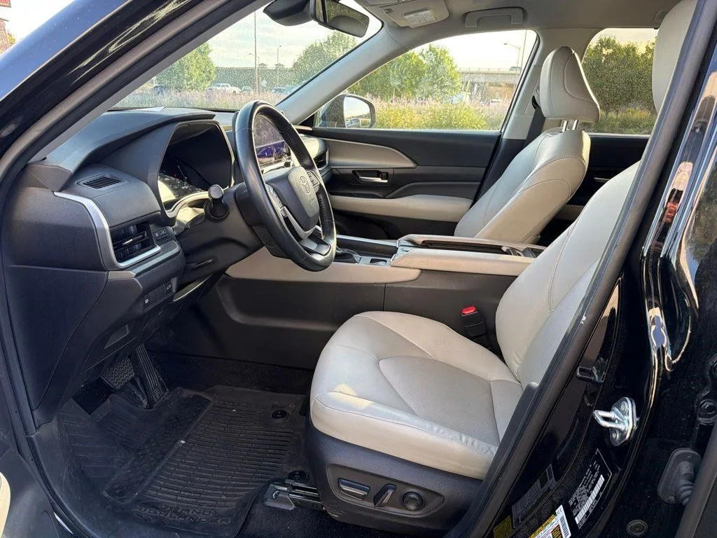 Used 2024 Black Toyota XLE image 10