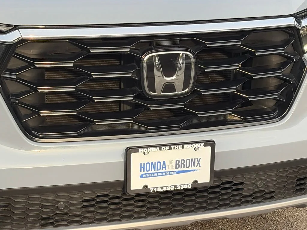Certified Used 2024 Sonic Gray Pearl Honda Touring image 18