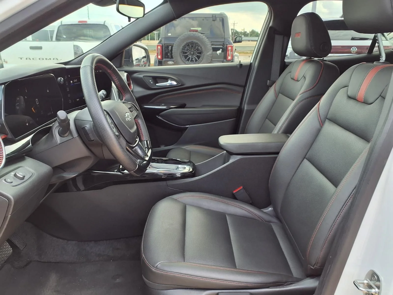 Used 2024 White Chevrolet 2RS image 18