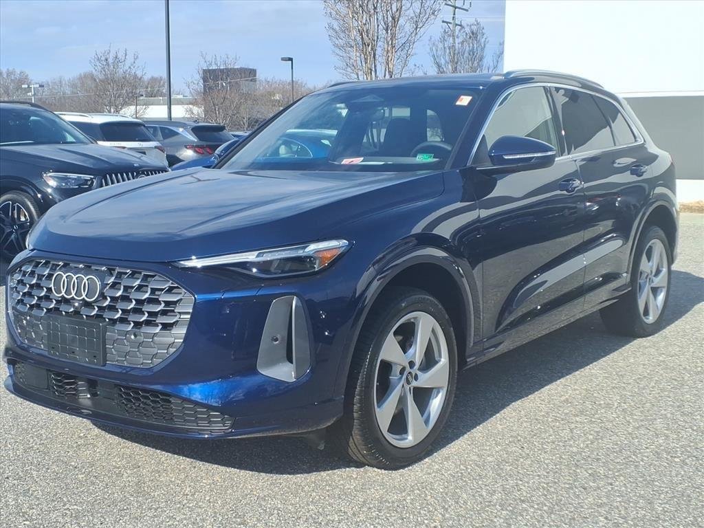 2025 Audi Q5 40 Prestige's photo