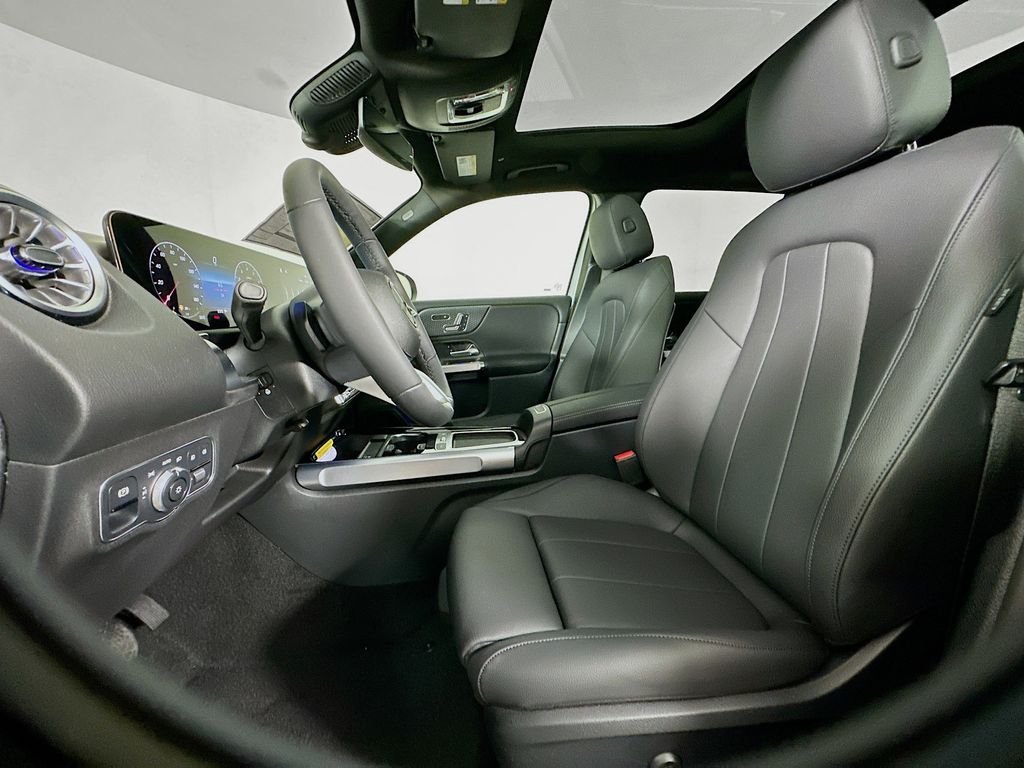 New 2026 Cirrus Silver Metallic Mercedes-Benz GLB 250 image 20