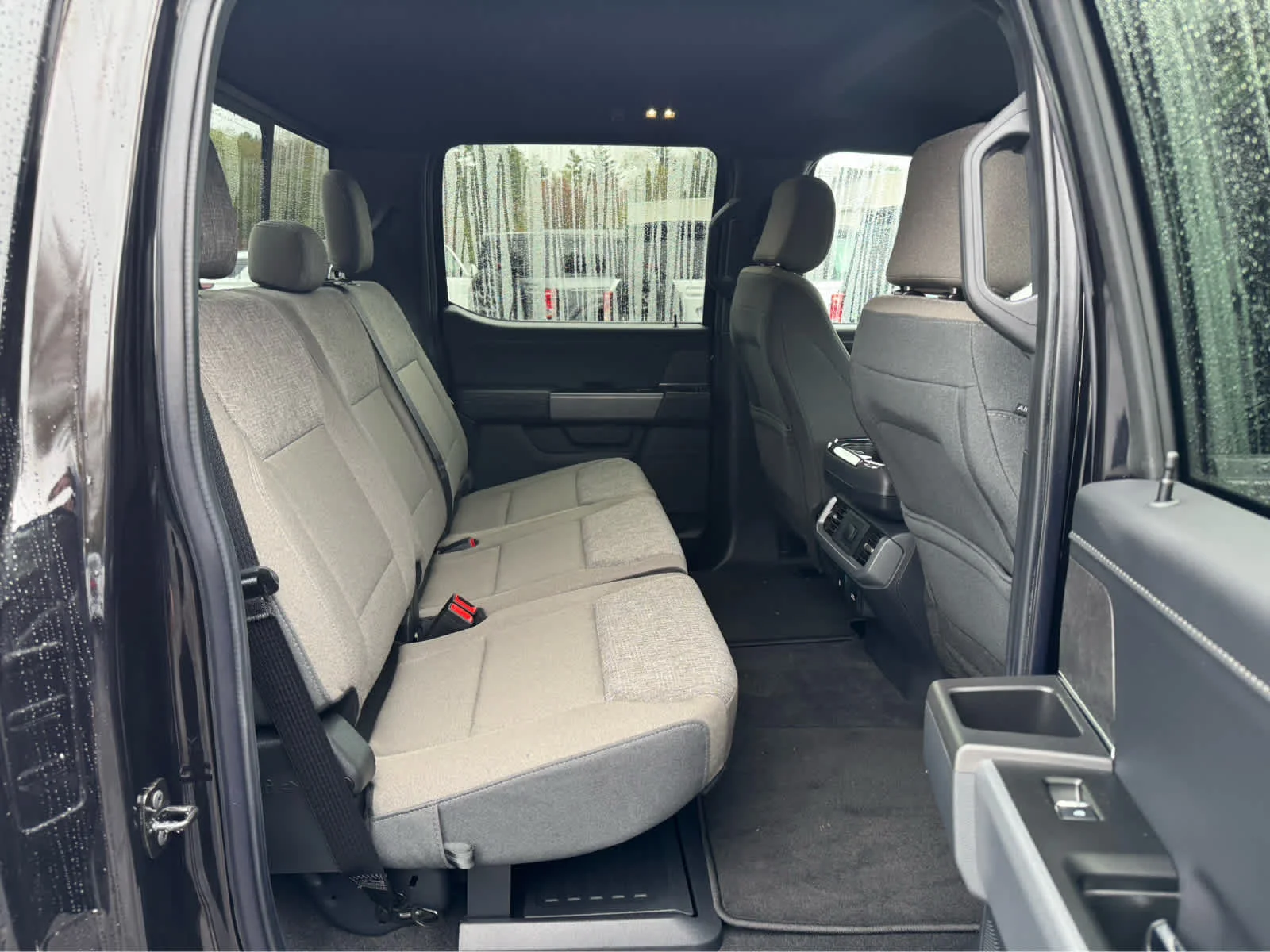 Used 2024 Agate Black Ford XLT image 12