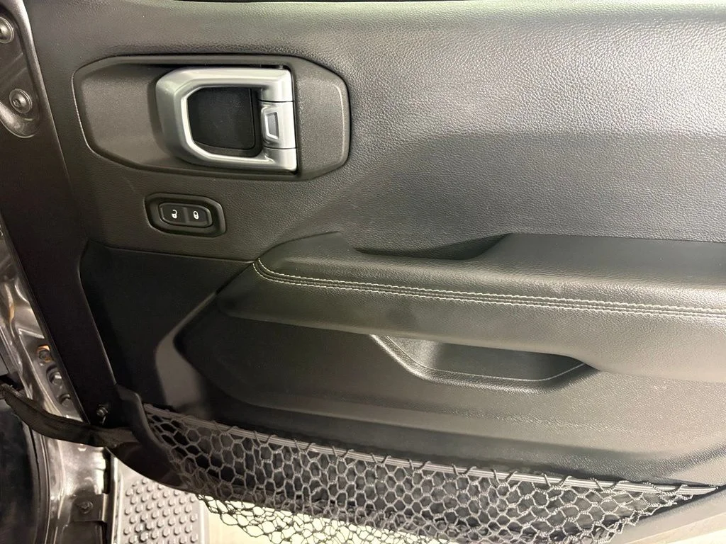 Used 2020 Gray Jeep Unlimited Sahara image 12