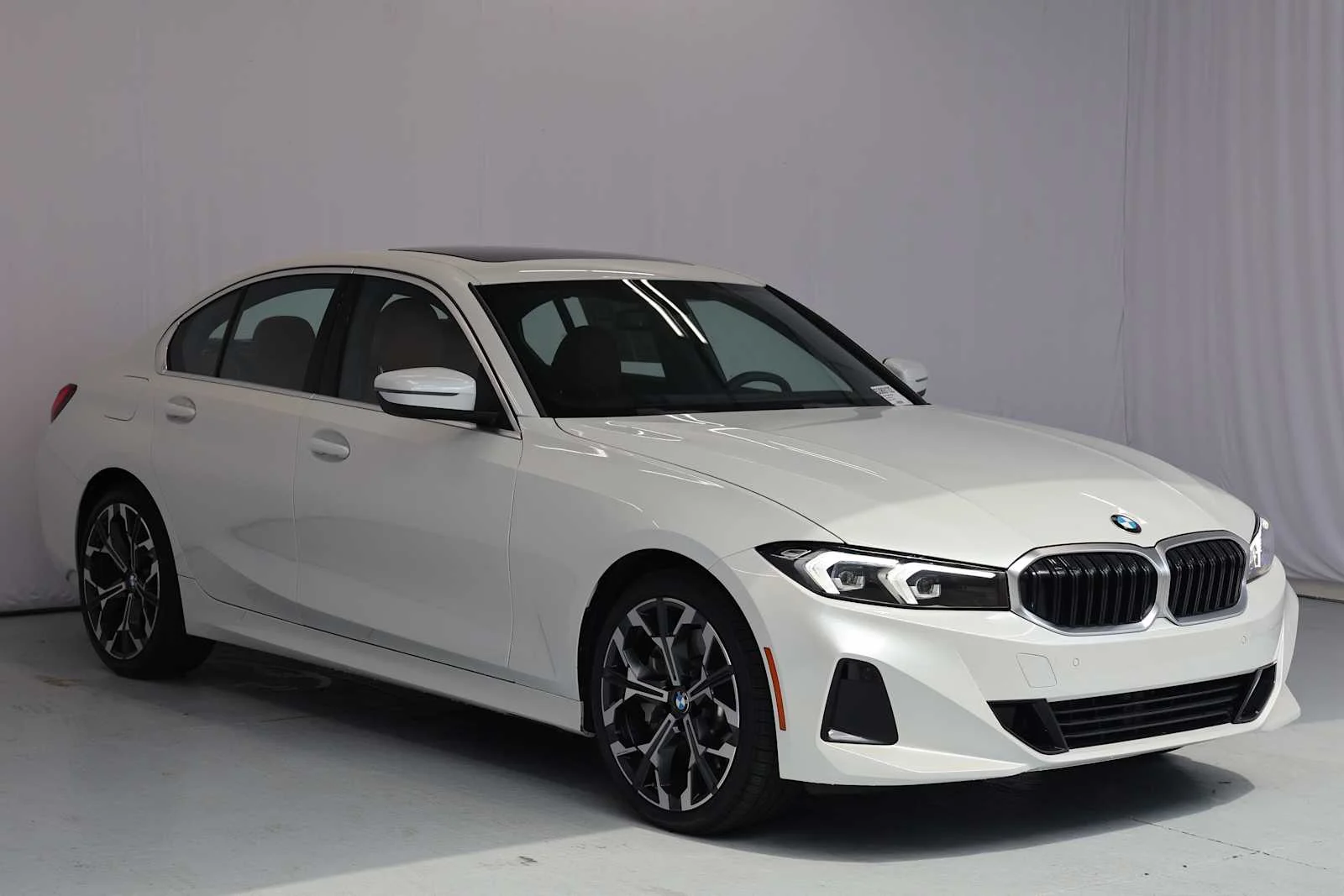 Certified Used 2026 Mineral White Metallic BMW 330i image 4